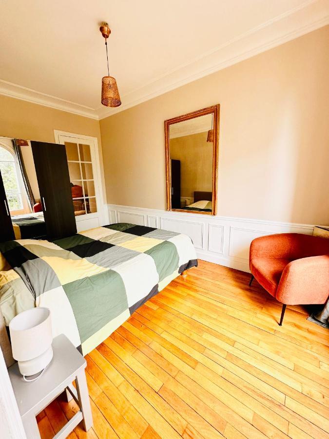 Cosy Appartement Avec Vue Tour Eiffel Paris Exterior foto